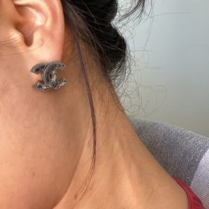 Authentic Chanel CC earring - Ruthenium Grey Tweed